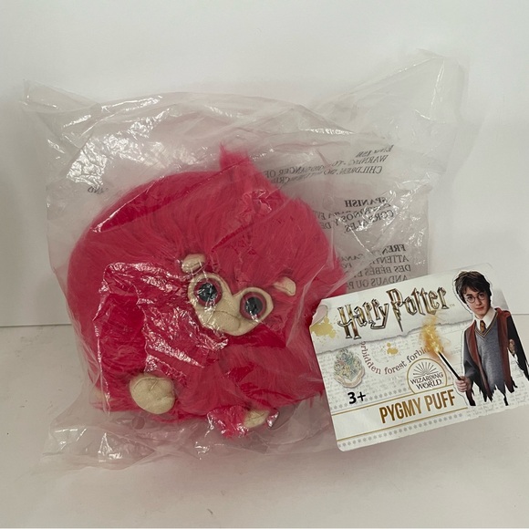 Wizarding World Harry Potter Pink Pygmy Puff Plush The Noble Collection NEW - Picture 4 of 9